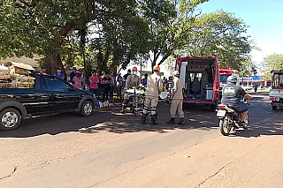 Acidente no cruzamento da Dorvalino com Pernambuco envolve bicicleta e Strada