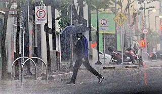 Terça-feira tem possibilidade de chuvas de intensidade fraca a moderada no Estado