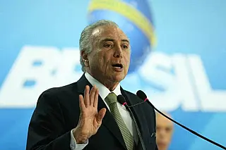 Governo anuncia reforma trabalhista; acordo deve prevalecer sobre legislação