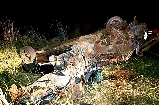 Carro capota na MS 475 entre Ivinhema e Novo Horizonte do Sul