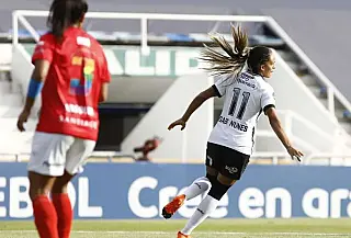 Corinthians bate Santiago Morning e avança
