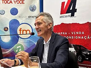 Paulo Barbosa comenta início do Conclave e se solidariza com Camila Jara