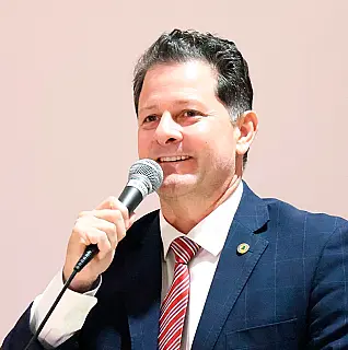 Conferência debate o direito de se envelhecer com dignidade