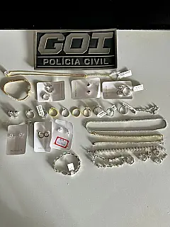 Mulher é presa após furtar joias avaliadas em mais de R$ 30 mil em Campo Grande