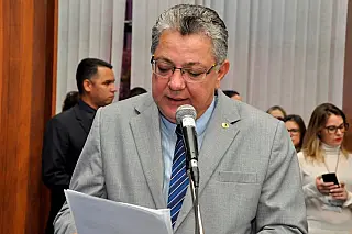 Evander propõe auxílio do Governo do Estado a profissionais de saúde que combatem Covid-19