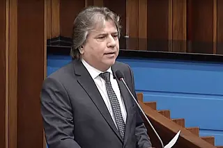 Caravina destaca projeto que concede direito à paridade e integralidade a policiais