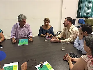 Vereador Patrick participa de  reunião