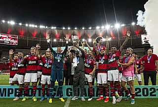 Flamengo vence no Maracanã e é campeão da Taça Guanabara