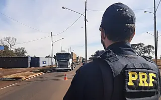 OUÇA: Apreensão de drogas, furto em comércio, assaltantes baleados, acidente com morte