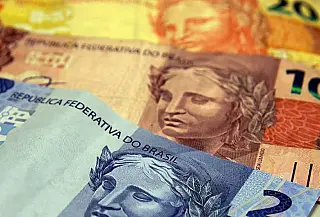 Economia surpreende "favoravelmente" no 1º trimestre, diz BC
