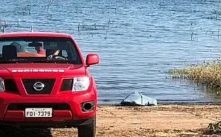 Corpo de homem é encontrado boiando às margens do Rio Paraná