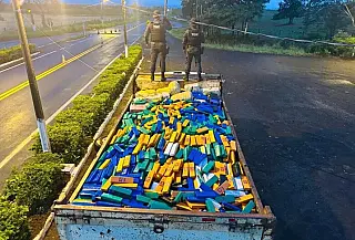 Motorista é preso transportando R$ 33 milhões em droga
