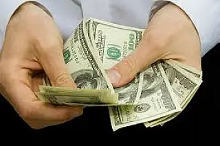 Dólar ultrapassa R$ 5,50 em dia de nervosismo no mercado