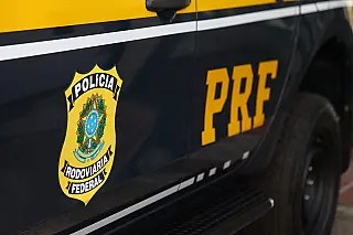 Indivíduo foi preso pela PRF por porte ilegal de arma de fogo