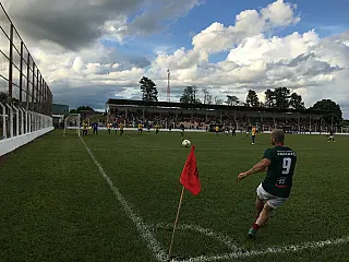 População prestigia  jogo das estrelas e lota o Carecão