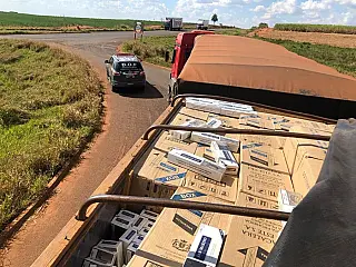 DOF apreende carreta carregada com cigarros contrabandeados na MS-141