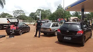 Polícia apreende carro grande quantidade de drogas em Dourados e prende quatro pessoas