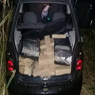 Perseguição na BR-163 acaba em disparo de fuzil pela PRF contra carro de traficante