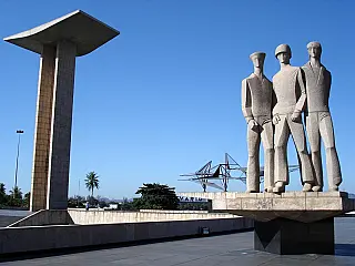 Comemora-se no dia 28 de novembro Dia do Soldado Desconhecido