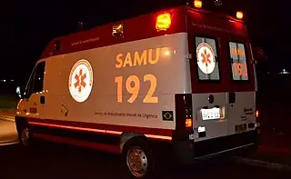 Bebedeira termina com homem esfaqueado duas vezes no tórax e autores fogem