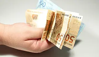 Salário na conta dos servidores estaduais no dia 1º de abril