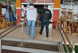 Dois são presos e 12 são detidos por infração do toque de recolher no Vale do Ivinhema