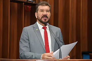 Redução de jornada de trabalho é tema de debate entre deputados
