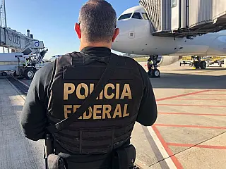 Mulher é presa com 4,8 quilos de drogas em aeroporto