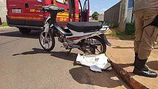 Acidente envolvendo carro e moto deixa uma pessoa ferida no Bairro Argemiro Ortega