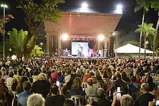 Noite da Seresta reúne música e nostalgia no centro de Campo Grande