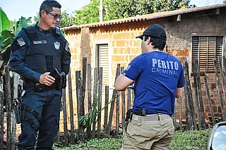Mulher é morta com golpe no pescoço após discussão em jantar