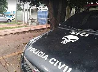 Menores encapuzados  furtam residência no centro de Sidrolândia