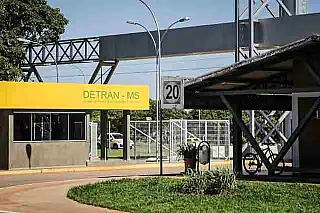 Detran-MS abre leilão de 144 lotes de carros e motos com lances inicias de R$ 550 e R$ 3,8 mil
