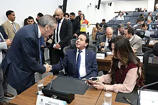 PL amplia bancada e reúne três nomes na disputa pela presidência da Assembleia