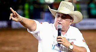 Locutor de rodeios Giovany Araújo morre em acidente no Paraná