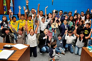 No primeiro "Parlamento Kids", crianças discursam por um mundo melhor