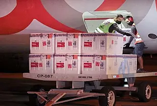 Governo recebe novo lote com 51 mil doses de vacina contra Covid-19 nesta quinta feira