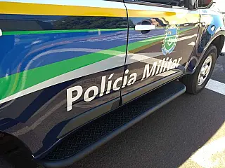 Homem é preso pela PM após ameaçar mulher com faca em Batayporã