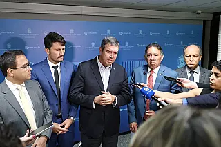 Assembleia Legislativa recebe governador e atividades são suspensas por luto