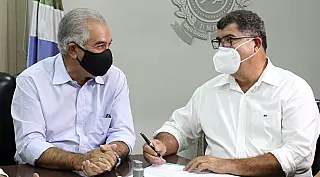 Professores convocados recebem salários com reajuste de 20%