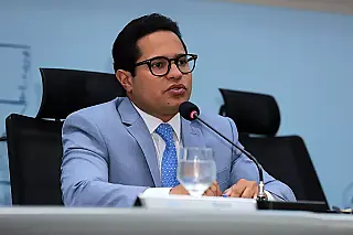 Após pronunciamento de Papy, iluminação pública da região central recebe manutenção