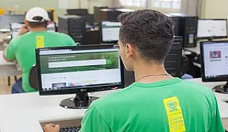 Rede Estadual de Ensino retoma aulas presenciais nesta segunda-feira