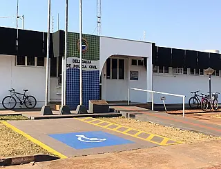 OUÇA: Mulheres brigam por causa de homem e caso para na Delegacia