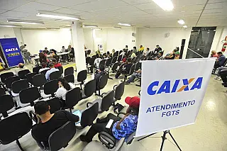 FGTS: Agências da Caixa Econômica abrem mais cedo segunda e terça