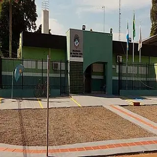 Idosa coloca fogo na ex-cunhada de 77 anos em briga pelo mesmo homem