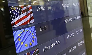 Dólar perde força após chegar a R$ 5,87
