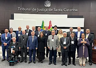 Vice-Presidência do TJMS participa de encontro nacional em Santa Catarina