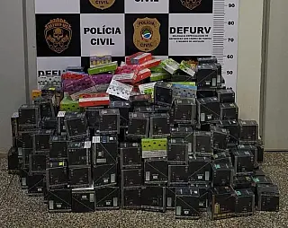 Carro com placas adulteradas é apreendido com cigarros eletrônicos contrabandeados