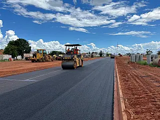 Pavimentação da Avenida do Linhão avança no Jardim Primavera