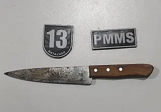 Polícia militar prende homem por porte de arma, desobediência e resistência em Paranaíba